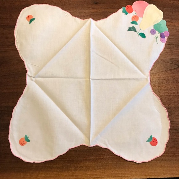 6 Fruit Appliqué Placemats and Napkins - Picture 5 of 5